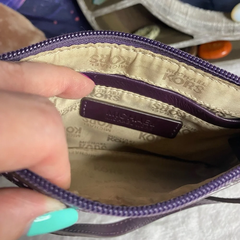 EUC Michael Kors Wristlet